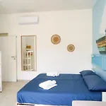 アパート Seafront Holidays & Workstays - Mare & Sole モルフェッタ