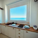 アパート Seafront Holidays & Workstays - Mare & Sole モルフェッタ