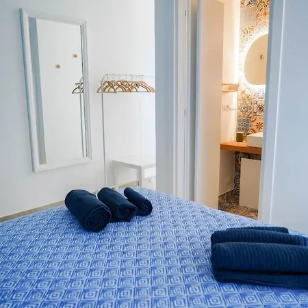 Seafront Holidays & Workstays - Mare & Sole Appartement