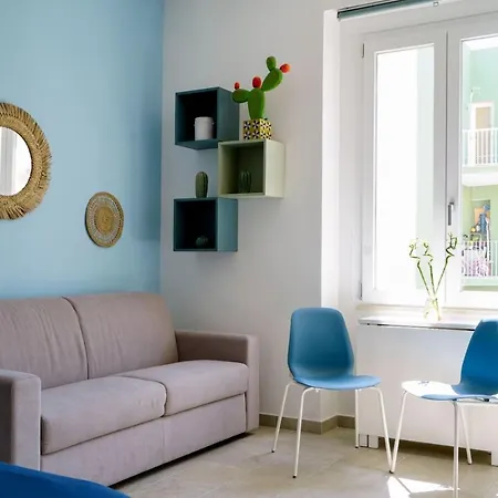 Seafront Holidays & Workstays - Mare & Sole Apartment *