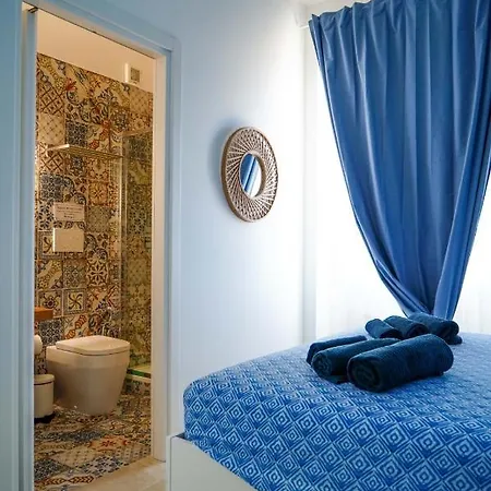 Seafront Holidays & Workstays - Mare & Sole Appartement
