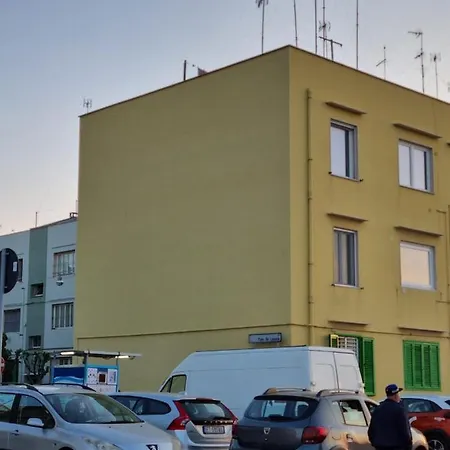 아파트 Seafront Holidays & Workstays *