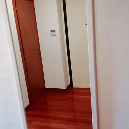 아파트 Seafront Holidays & Workstays 몰페타